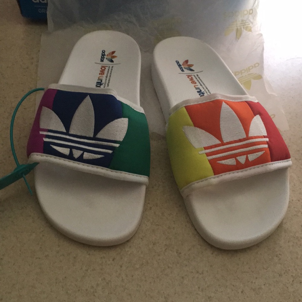 Adidas ADILETTE Pride